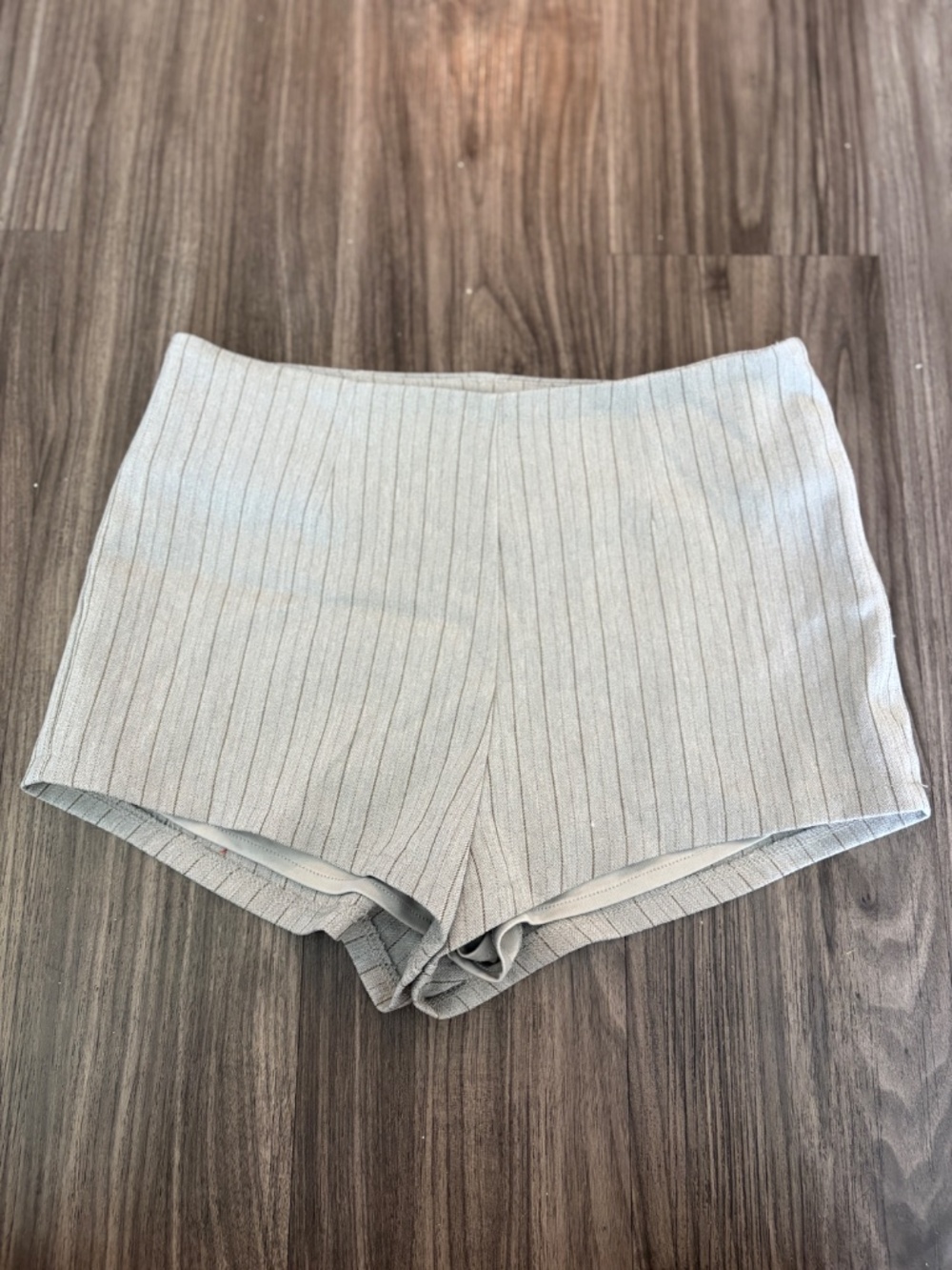 Lioness Chloe Shorts ASH STRIPE Grey Pinstripe Mini Micro Short - Picture 12 of 14